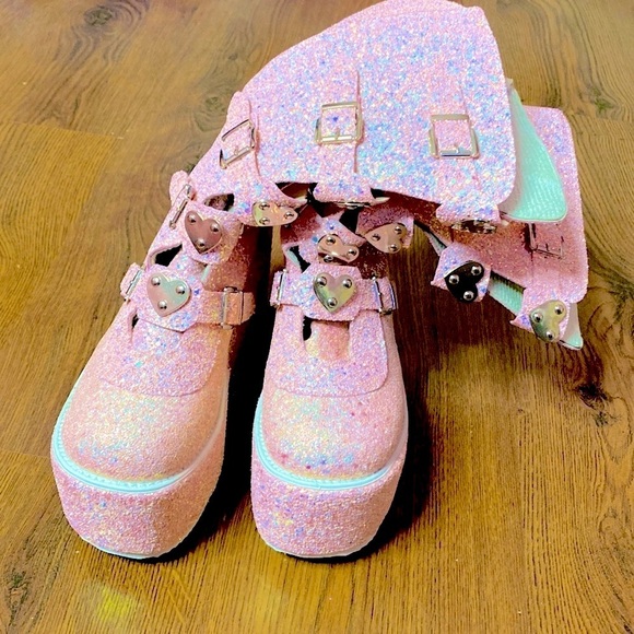 ππ Glitter Heart & Buckle Platform Wedge Boots ππ NWT - Picture 6 of 13